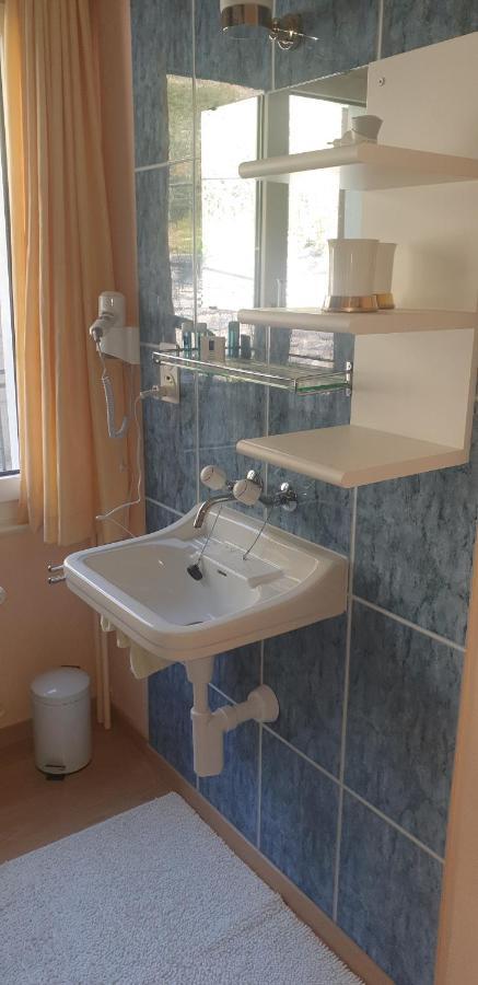 Hotel Rhoneblick Guttet-Feschel Zewnętrze zdjęcie
