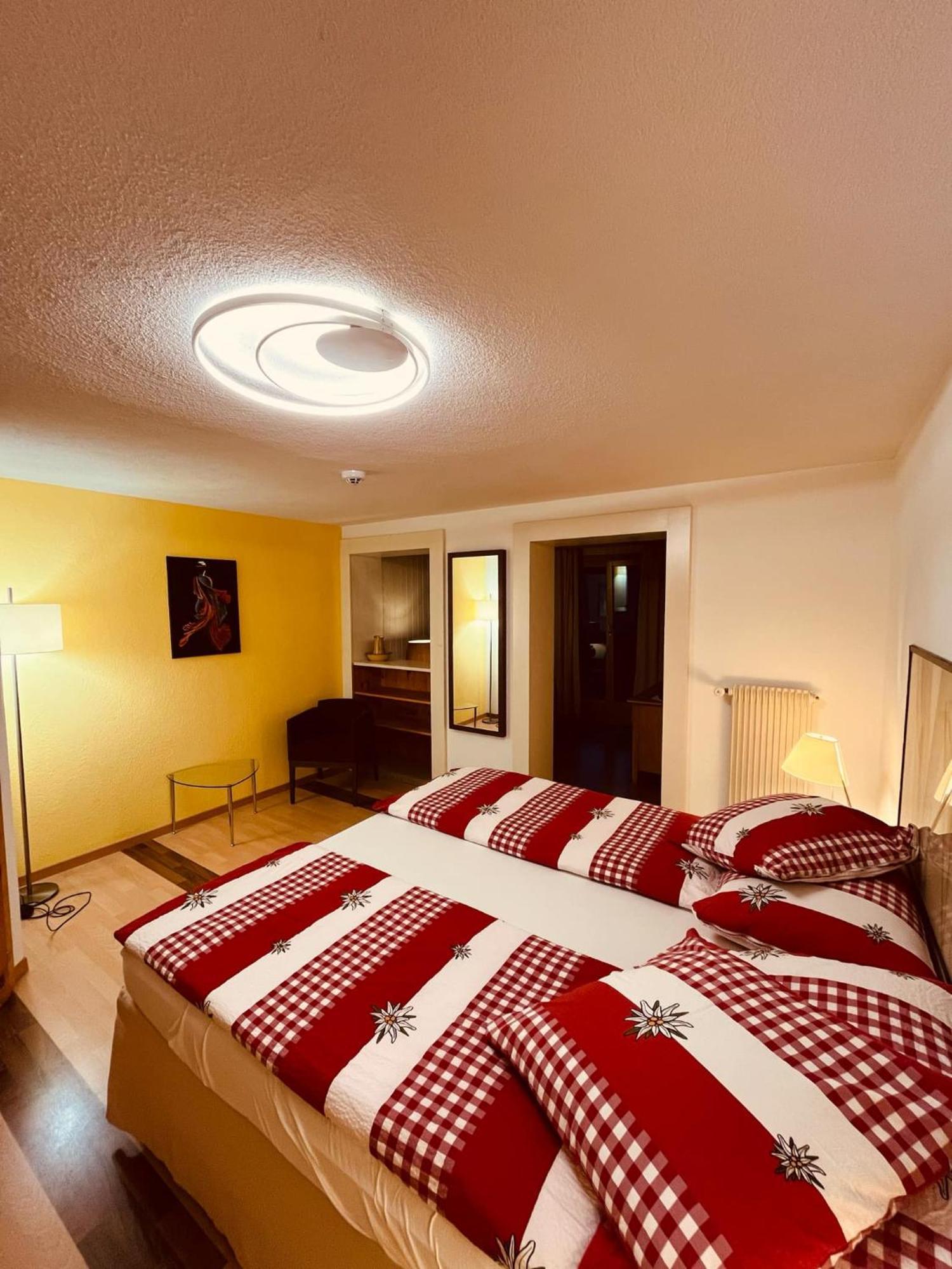 Hotel Rhoneblick Guttet-Feschel Zewnętrze zdjęcie